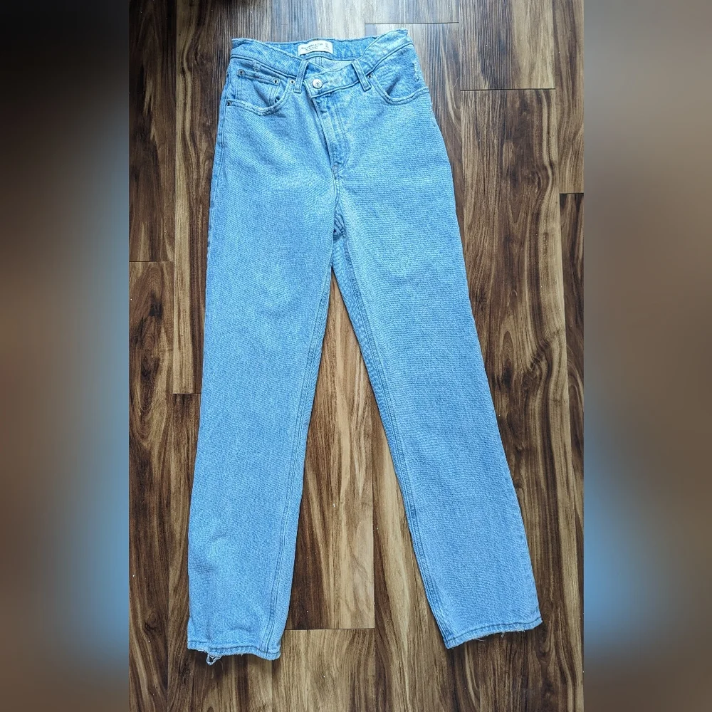 Abercrombie Jeans - Picture 3 of 7
